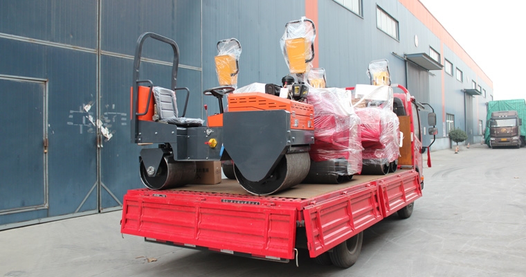 欧博abg一批小型压路机发往浙江