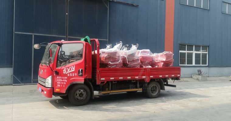 欧博abg集团一批小型压路机发往浙江